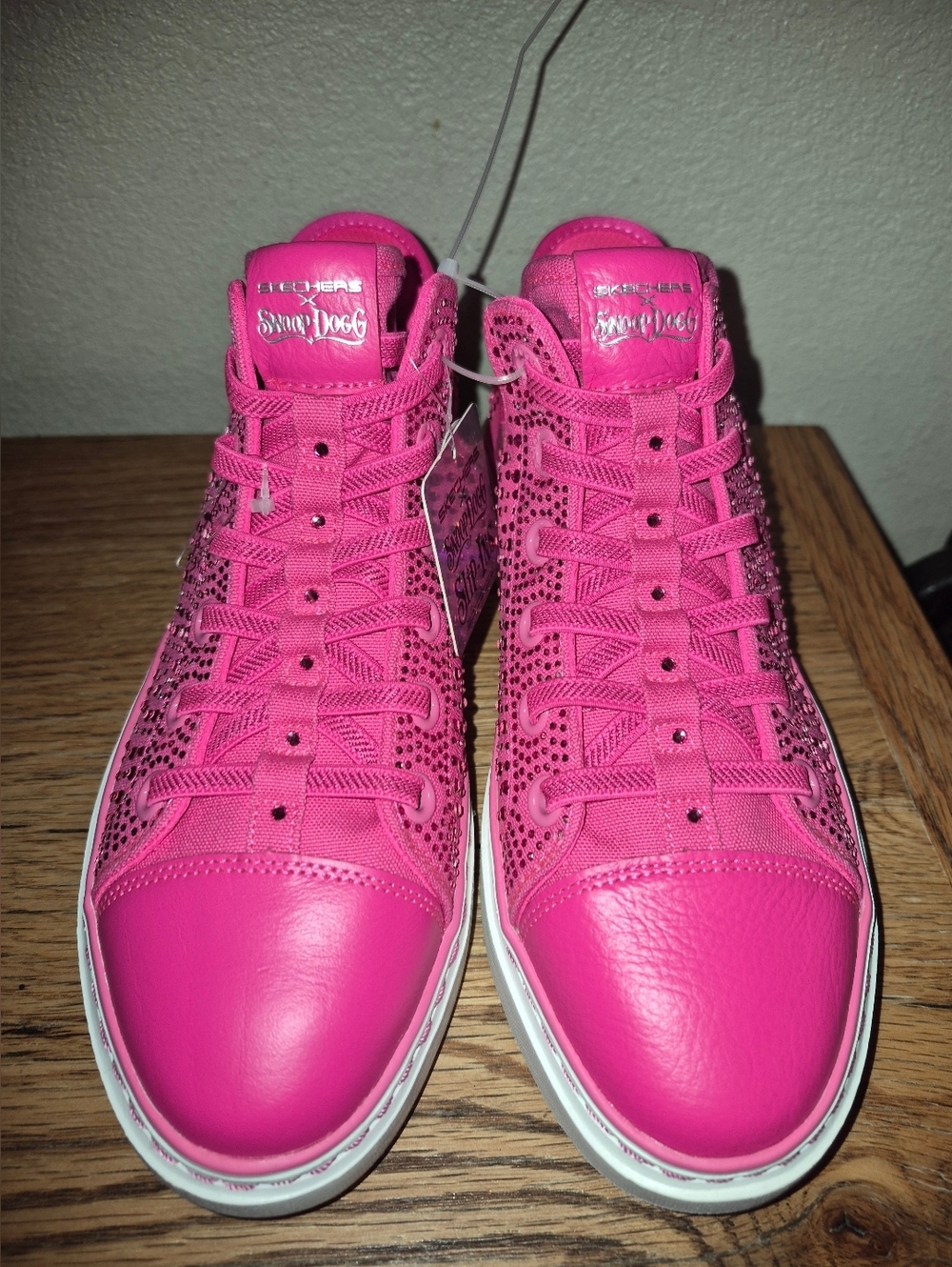 New!Skechers Women's Slip-Ins Snoop Dog Rhine-Stoned Sneakers in hot pink Size 8 - Picture 2 of 6